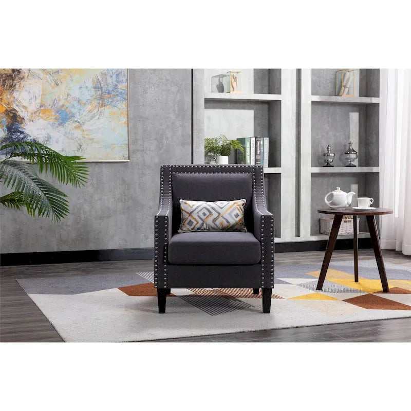 Fauteuil en tissu de lin avec clous décoratifs et pieds en bois massif