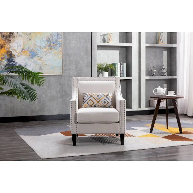 Fauteuil en tissu de lin avec clous décoratifs et pieds en bois massif