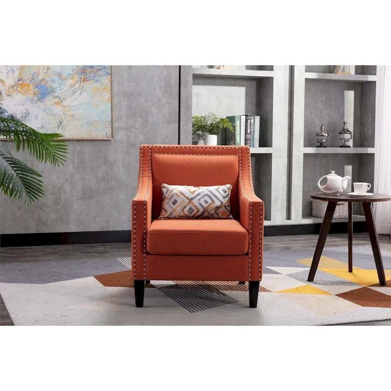 Fauteuil en tissu de lin avec clous décoratifs et pieds en bois massif
