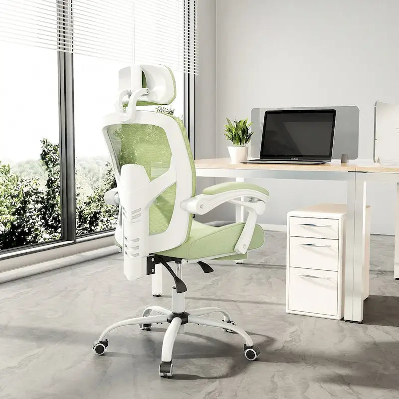 Fauteuil de bureau ergonomique à dossier haut en maille avec support lombaire et repose-pieds escamotable