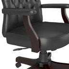 Chaise de bureau capitonnée à dossier haut avec accoudoirs